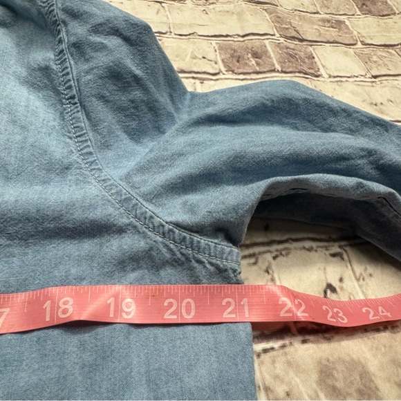 J. Crew Sz 10 classic fit chambray button down shirt - Picture 8 of 12